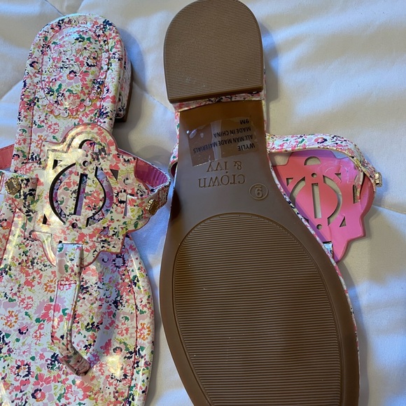 Sandals - Picture 3 of 4